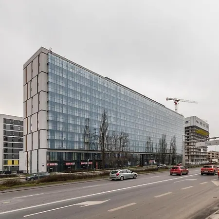 Apartment Prymasa Tysiaclecia 83a C - D By Homeprime Warsaw