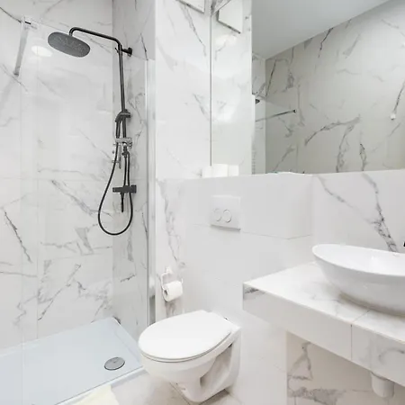 Prymasa Tysiaclecia 83a C - D By Homeprime Warsaw