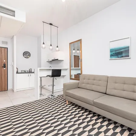 Prymasa Tysiaclecia 83a C - D By Homeprime * ワルシャワ