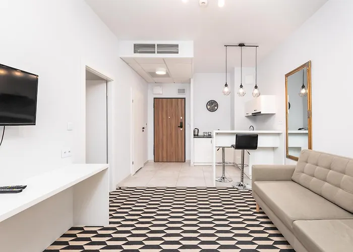 Prymasa Tysiaclecia 83a C - D By Homeprime شقة وارسو